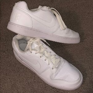 Nike Ebernon Low Basketball Shoe